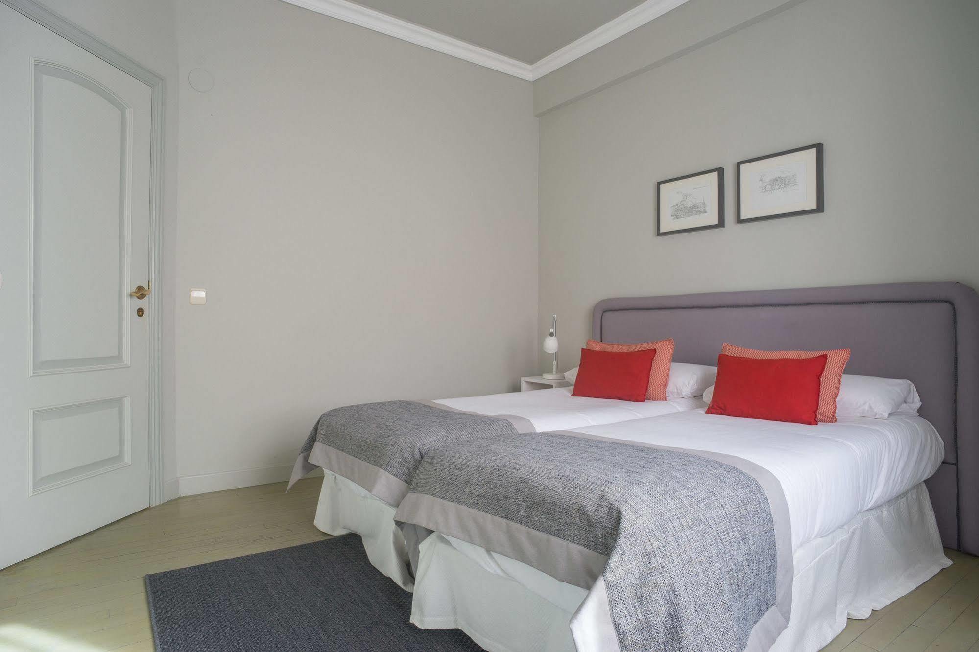 La Plage Zurriola - IB. Apartments Saint-Sébastien Extérieur photo